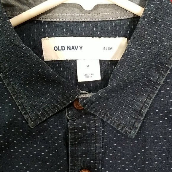 Old Navy Men's Chambray Slim - Picture 3 of 3
